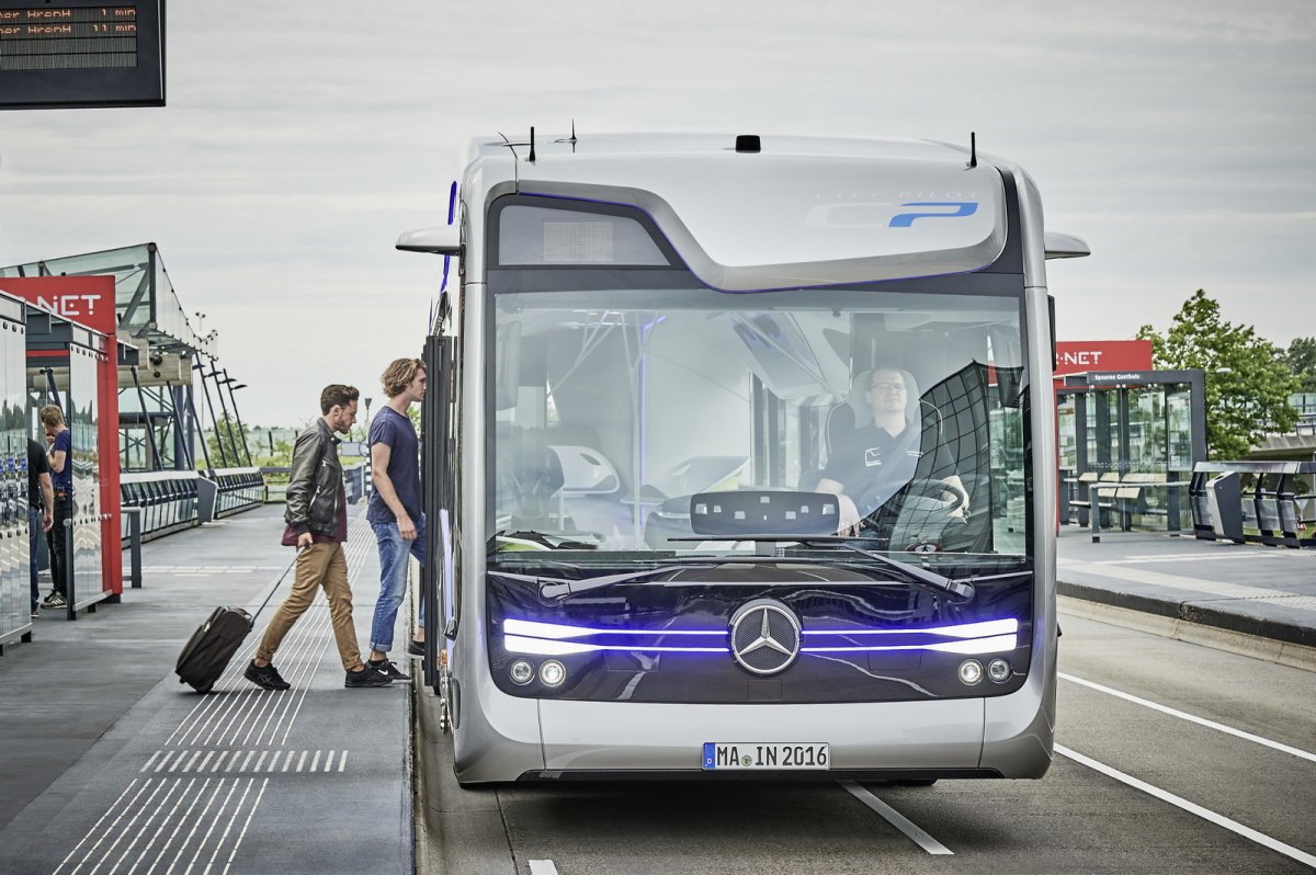 Mercedes Future Bus is semi-autonomous, fuel efficient – ESIST