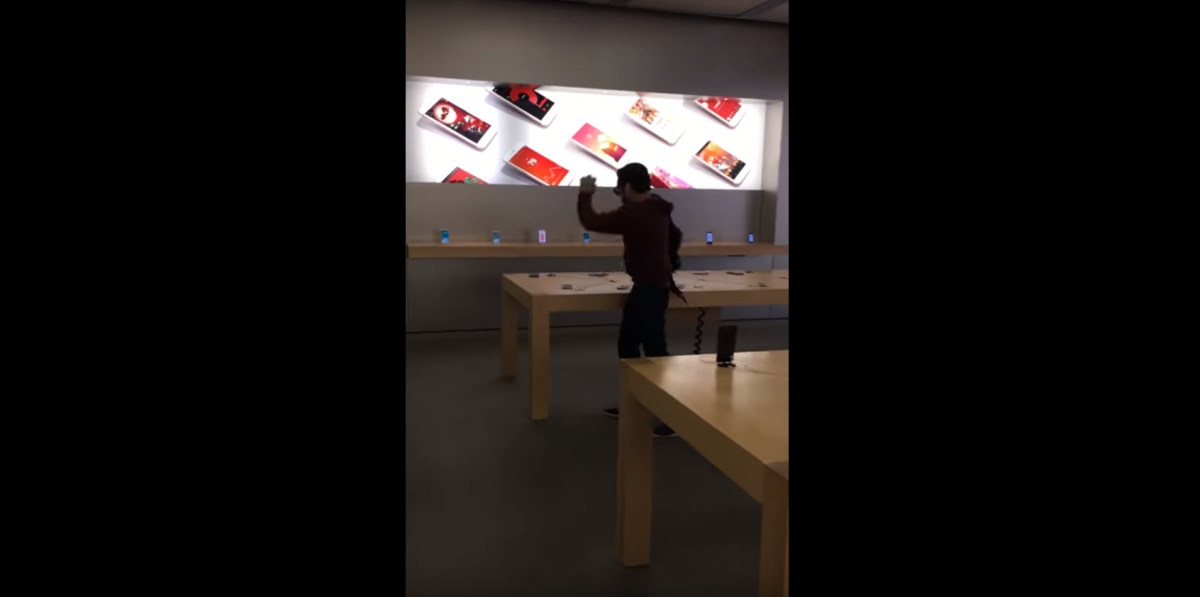 French guy “i Smasher” calmly destroys everything in Apple Store with steel ball