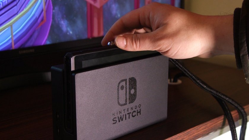 Here's how you dock the Switch at home — remember, this thing is a <em>tablet</em>.