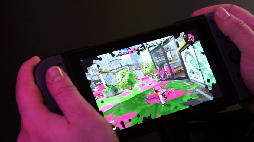 Unfortunately, it highlighted a bizarre focus of the handheld Switch: motion controls. Since the Switch is a screen, tilting it as a means of controlling a game — as is the case with "Splatoon 2" — means not being able to see what's happening on the screen.