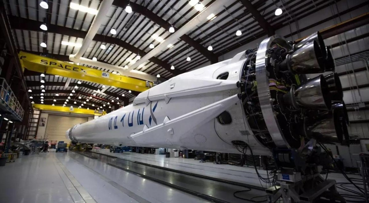 Musks SpaceX Joins the Military