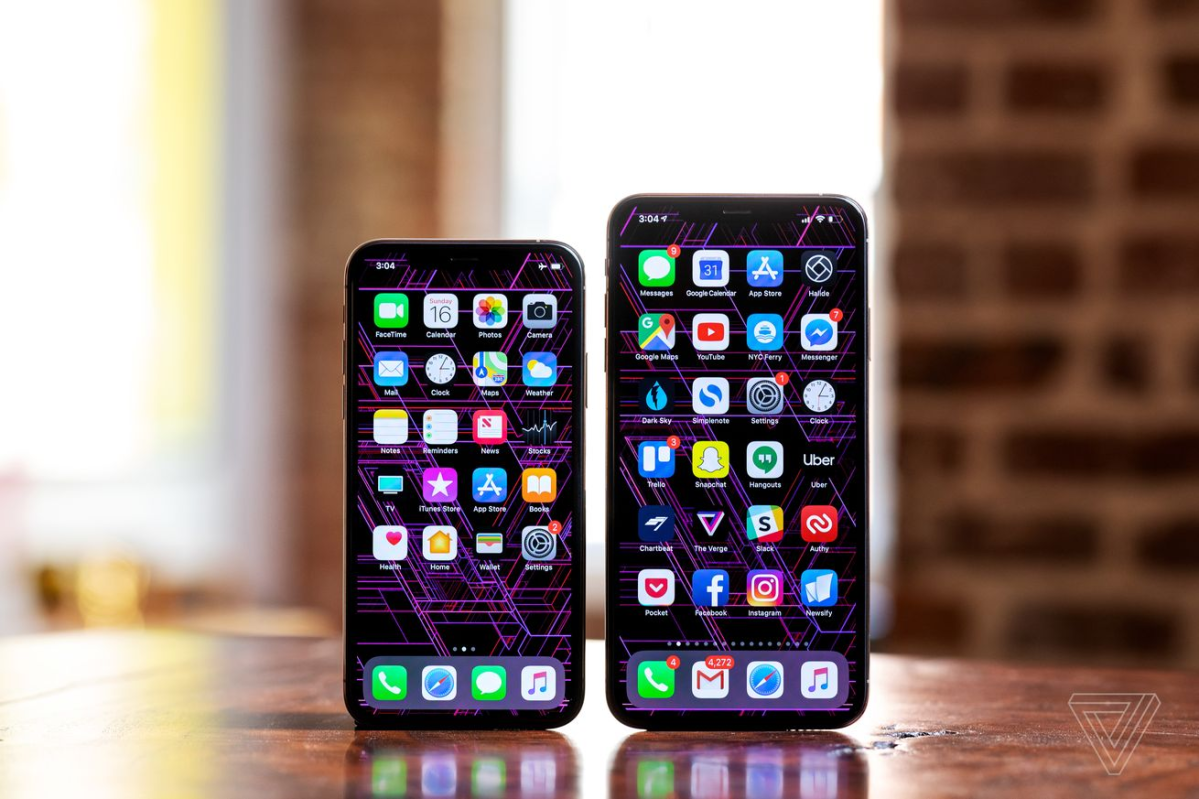 iPhone XS and XS Max users are reporting poor cell and Wi-Fi reception